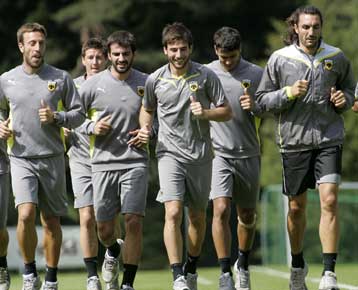 Επιβεβαιώνει τις επαφές η ΠΑΕ ΑΕΚ χωρίς να ονοματίσει