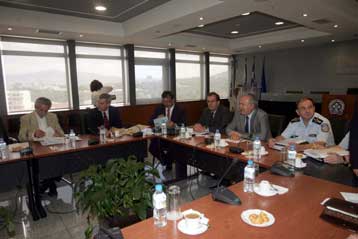 Εκτός διακομματικών συσκέψεων για την ασφάλεια το ΠΑΣΟΚ και ο ΣΥΡΙΖΑ