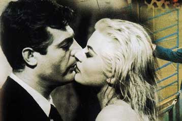 Κατάσχεται το διάσημο καφέ της «Dolce Vita» που είχε περάσει στα χέρια της μαφίας