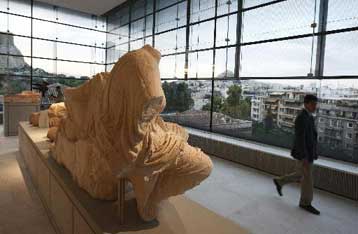 Έντονη αντίδραση της Εκκλησίας για βίντεο που προβάλλεται στο Μουσείο της Ακρόπολης