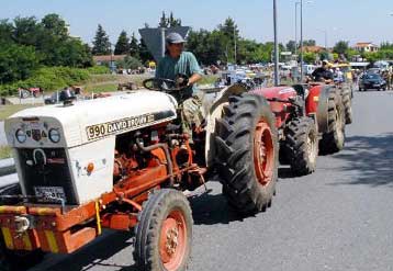 Διευκρινίσεις ζητούν οι ροδακινοπαραγωγοί για να φύγουν από τα μπλόκα