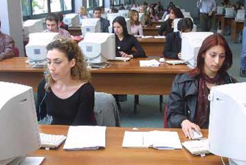 Στη Βουλή το νομοσχέδιο για τους υπαλλήλους αορίστου χρόνου στο Δημόσιο