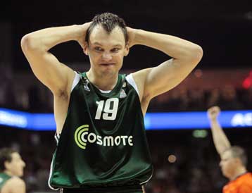 Βολές του Σάρας κατά της διοίκησης του Παναθηναϊκού