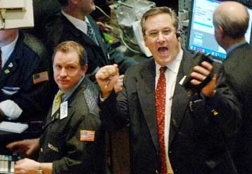 Πάνω από τις 9.000 μονάδες ο Dow Jones, για πρώτη φορά από τον Ιανουάριο