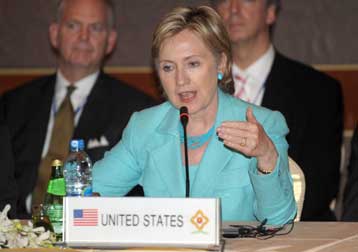 Αδυνατεί το Ιράν να ανταποκριθεί στα ανοίγματα των ΗΠΑ, λέει η Χίλαρι Κλίντον