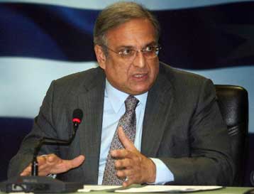 Συνταγματική η καταβολή έκτακτης εισφοράς επιμένει το υπουργείο Οικονομικών