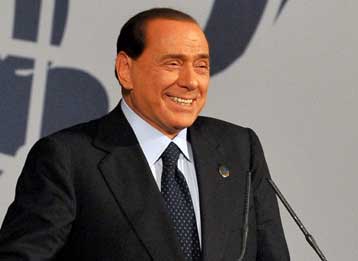 Και αρχαιολογικό ενδιαφέρον αποκτούν οι «πικάντικες» συνομιλίες του Μπερλουσκόνι