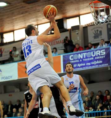 Ανανέωσε για έναν χρόνο με τον Κολοσσό Ρόδου ο Τσάμης