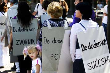 Και για περιφρόνηση του δικαστηρίου καταδικάστηκε στη Χάγη ο Β.Σέσελι