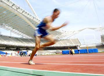 Ο Τσάκωνας έσπασε τα «κοντέρ» και το ρεκόρ του Κεντέρη στο Ευρωπαϊκό εφήβων/νεανίδων