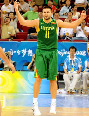 «Γνωρίζω για τον Ολυμπιακό» δήλωσε ο Λίνας Κλέιζα