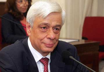 Το ΠΑΣΟΚ «αντιφάσκει προκλητικά» στο θέμα του Προέδρου, υποστηρίζει ο Πρ.Παυλόπουλος