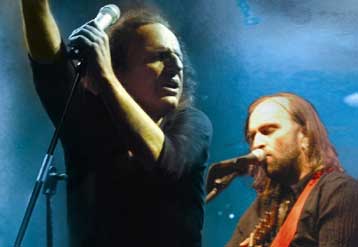 Βασίλης Πακακωνσταντίνου και Μπάμπης Στόκας στο Θέατρο Γης