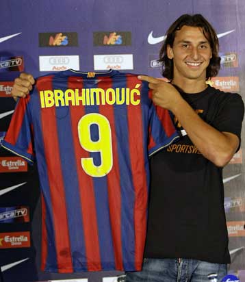 «Βασιλιάς» στη Μπαρτσελόνα ο Ζλάταν και με υπογραφή