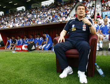 Ο Ρεχάγκελ… μένει Ελλάδα μέχρι να του πουν «τέλος»