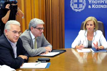 Πρόγραμμα 100 εκατ. ευρώ για τη διατήρηση θέσεων εργασίας εξαγγέλλει η κυβέρνηση