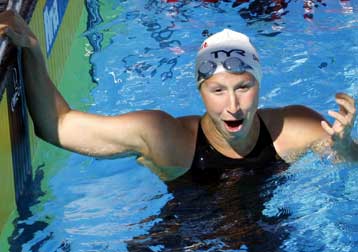 Η Ντεσέντζα κατέρριψε το παγκόσμιο ρεκόρ στα 200μ. πεταλούδα