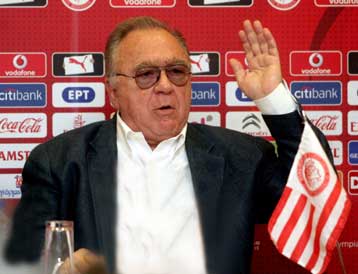 Μετά το «διπλό» δικαίωσης, ο Ολυμπιακός διέψευσε τις μεταγραφικές «βόμβες»