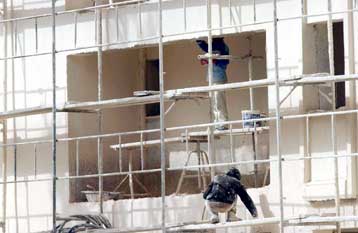 Υποχώρηση των δεικτών λιανικών πωλήσεων και κατασκευών