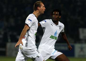 «Χόρευε» στη βροχή του Όσλο ο ΠΑΟΚ, 2-1 τη Βαλερένγκα