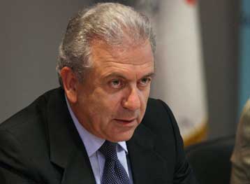 Εμβολιασμός όλου του πληθυσμού της χώρας κατά της νέας γρίπης