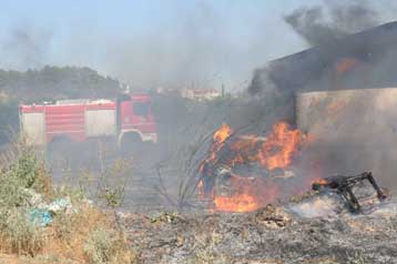 Υπό μερικό έλεγχο οι φωτιές στην Εύβοια