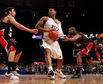 Τα Τρίκαλα ανακοίνωσαν την απόκτηση των Τάιρελ Μπιγκς και Μιχάλη Τσαϊρέλη