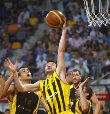 Το Μαρούσι έχει κάνει πρόταση στον Κένταλ και ακολουθεί ο Γκόρντον