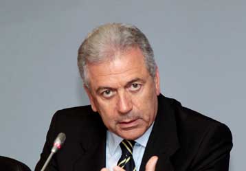 Ενημέρωση πρωθυπουργού για την επικαιροποίηση του σχεδίου κατά της νέας γρίπης