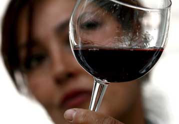 Το κόκκινο κρασί ανεβάζει τη σεξουαλική διάθεση των γυναικών