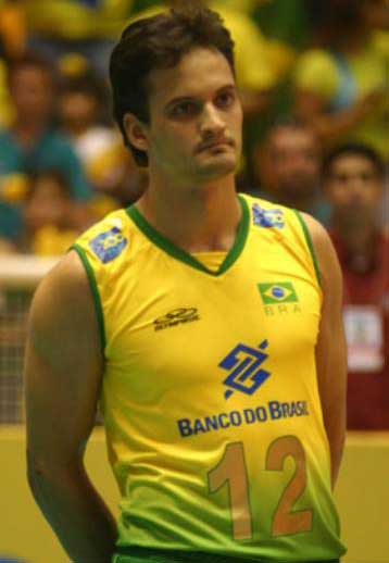 Ο Ολυμπιακός πήρε… πιράνχας στο φιλέ, ανανέωσε ο Κρίστιανσον