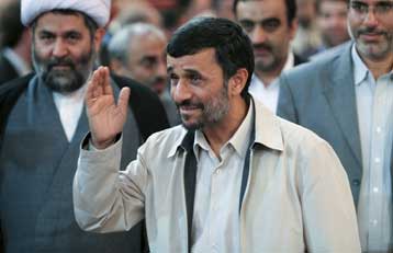 Το Ιράν έχει πρόεδρο, ανακοίνωσε ο πνευματικός ηγέτης Αλί Χαμενεΐ