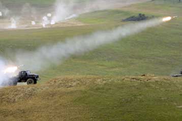 Γεωργία και Ρωσία ανταλλάσσουν κατηγορίες λίγο πριν την πρώτη επέτειο του πολέμου