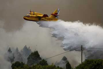 Πύρινος εφιάλτης διαρκείας στη Λα Πάλμα των Καναρίων