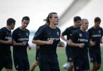 Χωρίς το Χόβανετς και Ρέπκα, αλλά… προσγειωμένη έφτασε στην Αθήνα η Σπάρτα