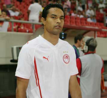 «Πάνοπλος» για την πρόκριση ο Ολυμπιακός, εκδήλωση… αγάπης από Ντουντού