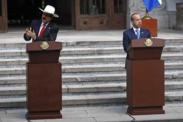 «Προεδρική» υποδοχή για τον Μανουέλ Σελάγια στο Μεξικό