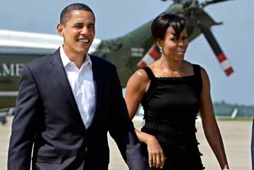 Στην κορυφή της λίστας των πιο καλοντυμένων του Vanity Fair το ζεύγος Ομπάμα