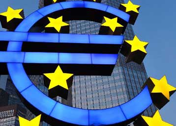 Αμετάβλητο στο 1% το επιτόκιο της ΕΚΤ, επιβραδύνεται η ύφεση