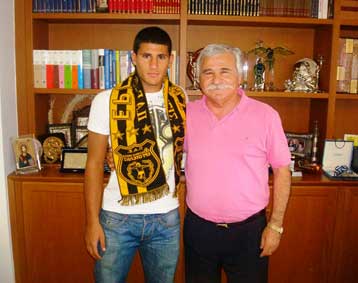 Τριετές επαγγελματικό συμβόλαιο υπέγραψε με τον Εργοτέλη ο νεαρός Καρέλης