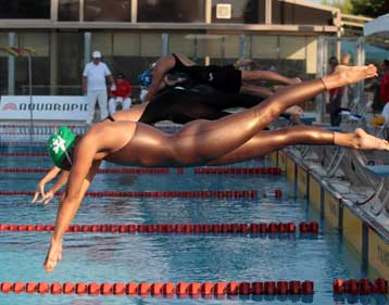 Η νεαρή Μιχαλάκα πρωταγωνίστησε στην πρεμιέρα του Πανελληνίου πρωταθλήματος