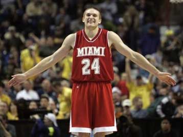 Το Περιστέρι ανακοίνωσε τον Ελληνοαμερικανό Μάικλ Μπράμος