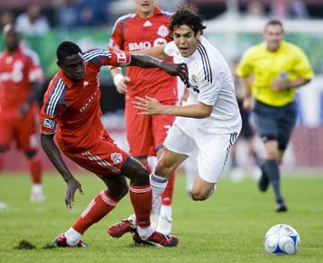 Ο Ριμπερί στη Ρεάλ το 2010, «πεντάρα» και ντεμπούτο για Κακά, Μπενζεμά και Αλμπιόλ