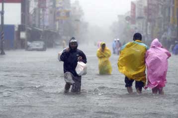 Μαζική εκκένωση σε επαρχίες της Κίνας εν αναμονή του τυφώνα Μορακότ