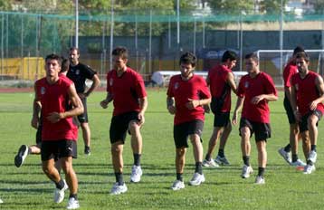 Τέλος ο Απόλλων Καλαμαριάς από τη Β Εθνική, προβιβάζεται η Ρόδος