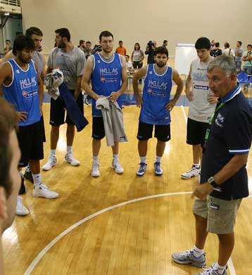 Περίπατος της Εθνικής απέναντι στη Ρουμανία πριν το επίσημο φιλικό