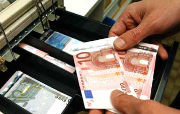 Νέο πρόγραμμα ενίσχυσης για χιλιάδες μικρομεσαίες επιχειρήσεις