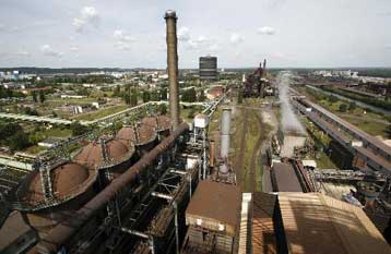 Πτώση 17% στη βιομηχανική παραγωγή της ευρωζώνης τον Ιούνιο