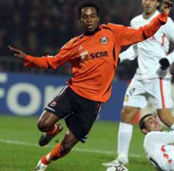 Ο Φερναντίνιο προστέθηκε στη λίστα του Ολυμπιακού