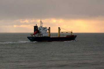 Διαψεύδει ο ρωσικός στόλος ότι «κυνηγά» το επιβατηγό Arctic Sea στον Ατλαντικό